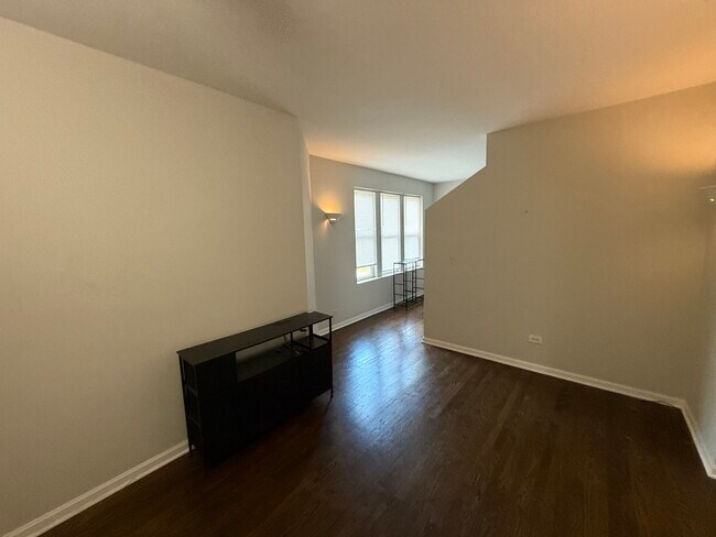 Foto del edificio - 6848 32nd St
