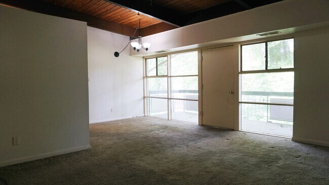 Building Photo - 7728 Donnybrook Ct