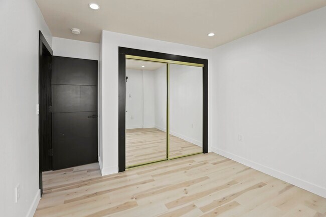Building Photo - 1139 Bellevue Ave