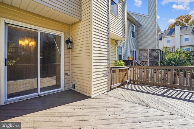 Foto del edificio - 14705 Flower Hill Dr