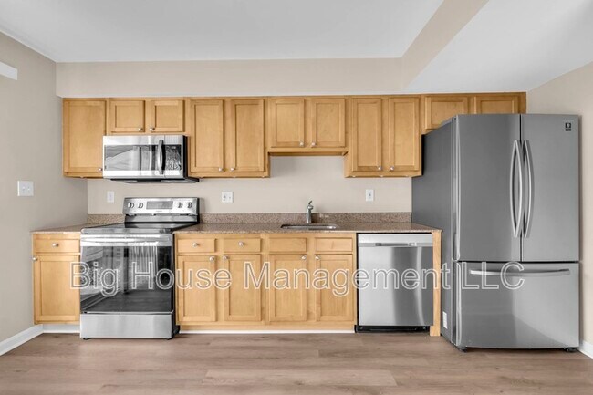 Foto del edificio - 490 Arwell Ct