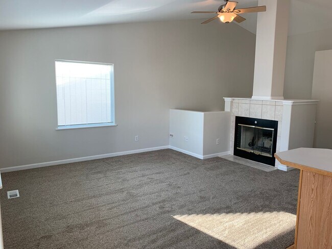 Foto del edificio - 6388 Fairweather Dr