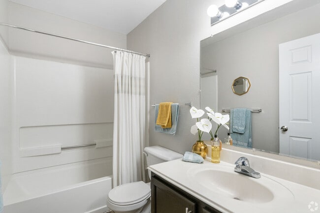 Parcside Townhomes apartments — community photo - Parcside Townhomes