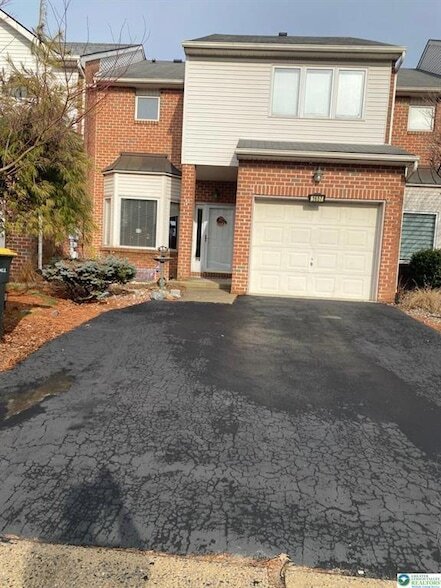 Primary Photo - 1657 Harding Cir