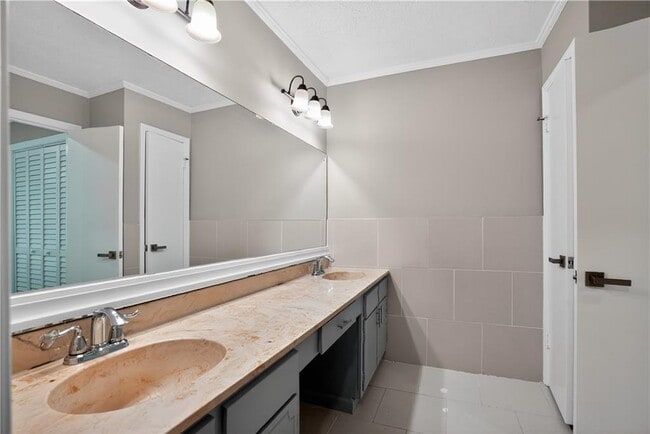 Building Photo - 105 Glen Acres Ct