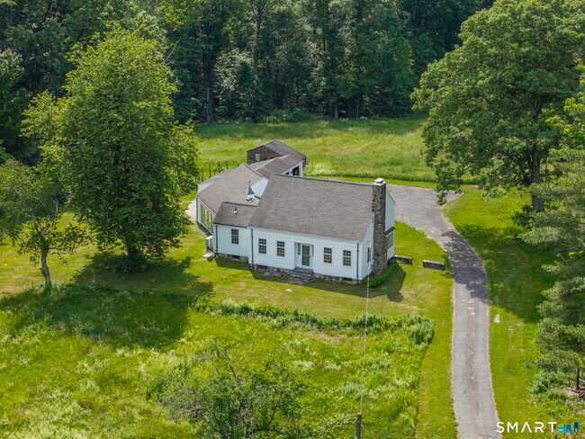 Foto del edificio - 444 Cherry Brook Rd