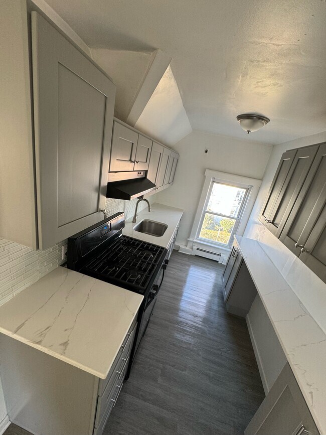 25 Kingsley St Unit 3, West Orange, NJ 07052 Apartments in West