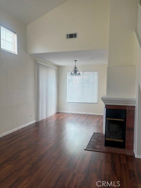 Foto del edificio - 464 Middlebury Ct