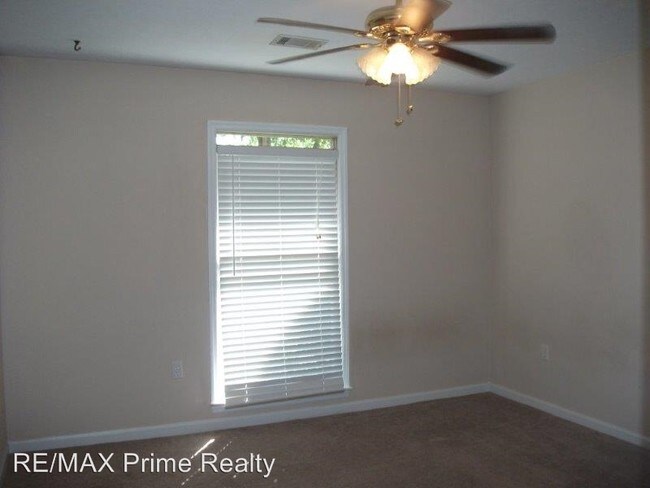 Building Photo - 6727 Trapper Way