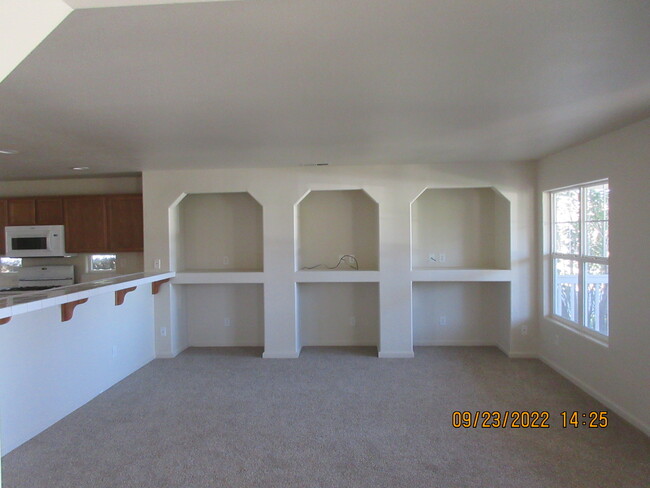Foto del edificio - 1324 Scotch Pine Way