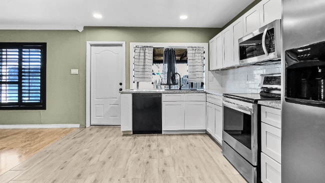 Photo - 6519 Spring Manor St House