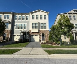 Building Photo - 728 Rollins Ln