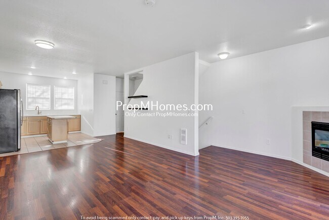 Building Photo - Spacious Townhome on Sexton Mountain - 3 B...