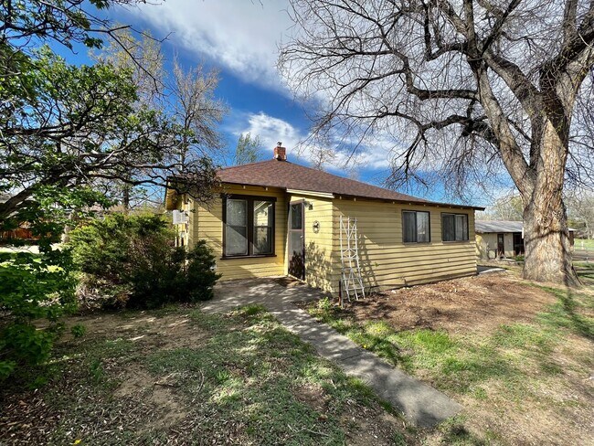 Building Photo - 2 Bed, 1 Bath House in North Fort Collins!