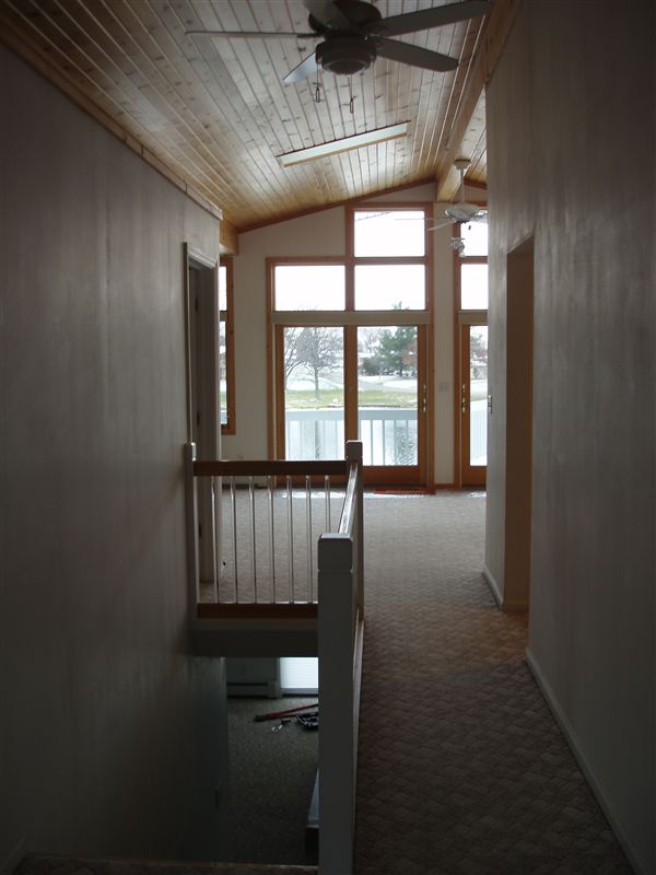 Building Photo - 129 Holiday Dr