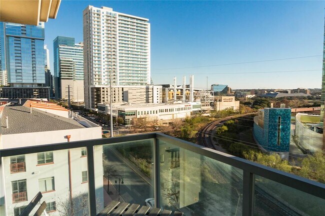 Foto del edificio - 300 Bowie St