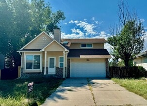Building Photo - 560 Lindstrom Dr