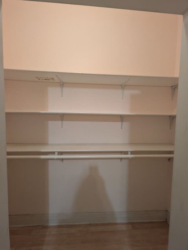 Building Photo - Coming Soon Huge 3 Bedroom Apt Above Fayet...