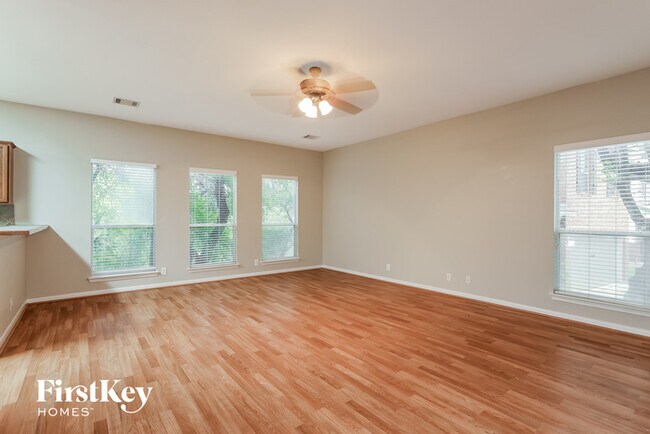 Building Photo - 518 Cattle Ranch Dr