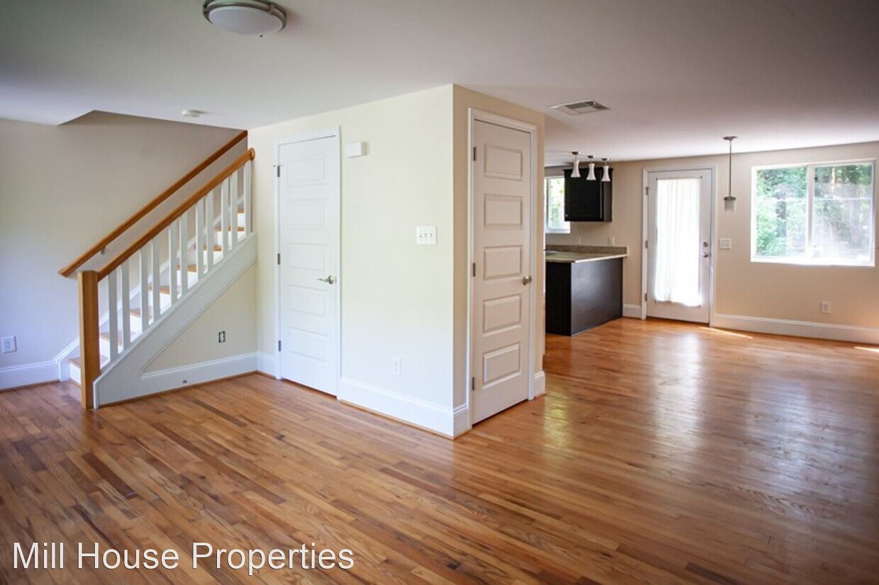 Primary Photo - 2 br, 1.5 bath House - 108 Todd Street Apt. B