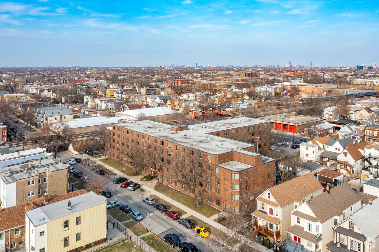 Bloomingdale Apartments Apartments in Chicago, IL