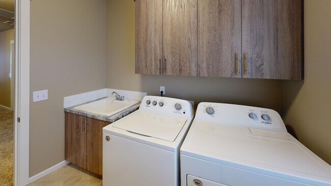 Foto del edificio - Beautiful new home with upgrades in a quite Vancouver neighborhood.