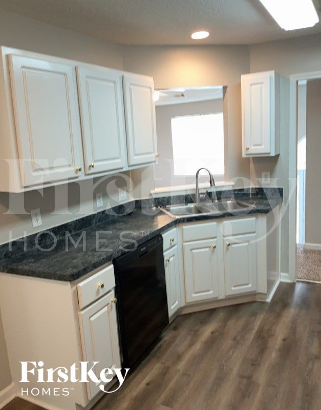 Building Photo - 5879 Ruby Walk