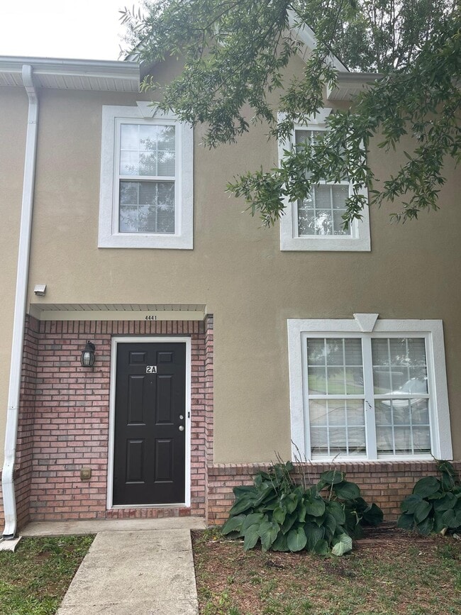 Building Photo - 4441 Logan Way