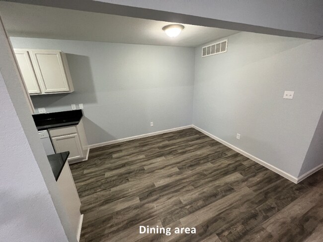 Foto del edificio - 3740 Hulen Park Cir