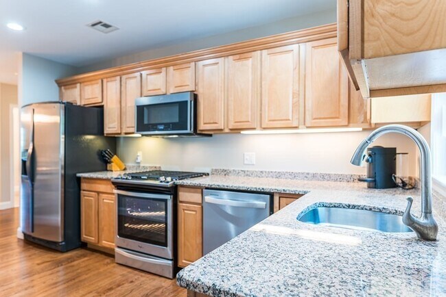 Foto del edificio - 467 Somerville Ave