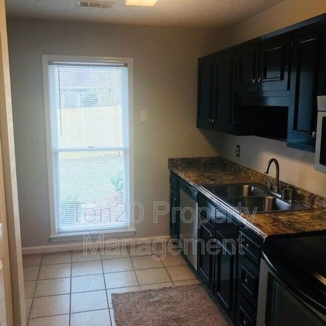 Building Photo - 3714 Fairview Dr