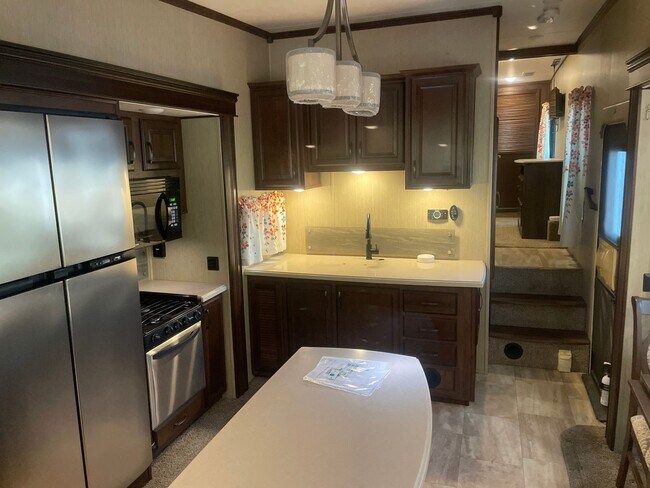 Building Photo - 2016 Palomino RV