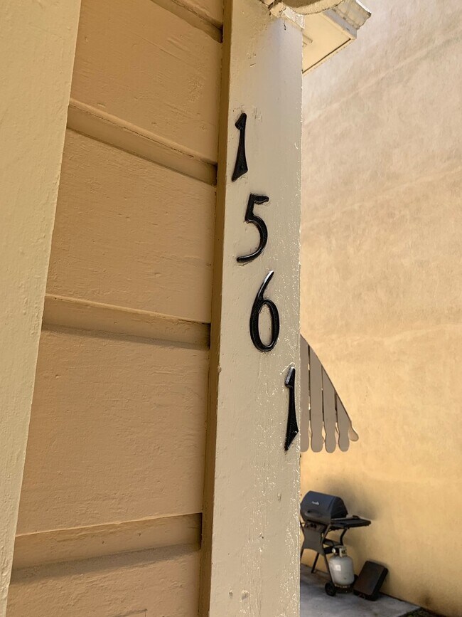 Foto del edificio - Cortez Hills: Large studio available coming soon!