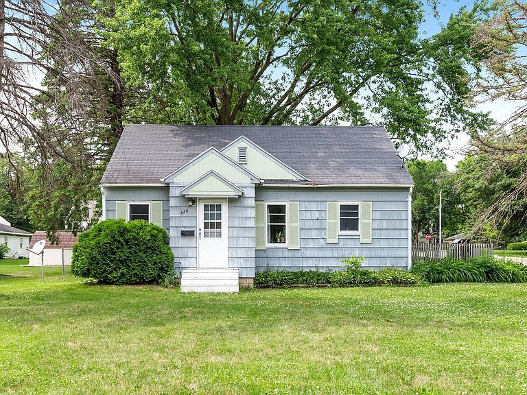 Primary Photo - 626 Ridge Rd