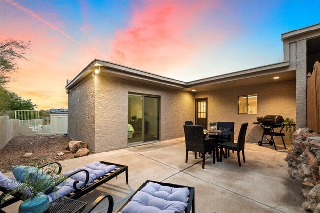 Building Photo - 16534 E Arroyo Vista Dr