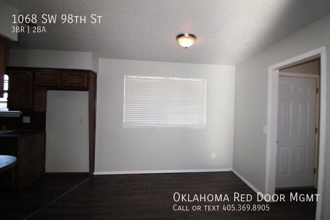 Building Photo - 1068 SW 98th St