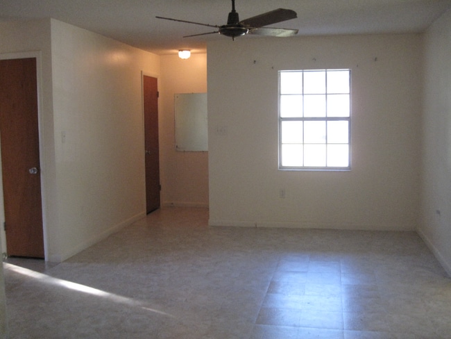 Building Photo - 29 Spring Loop