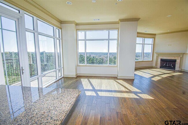 Foto del edificio - 2801 Wexford Dr