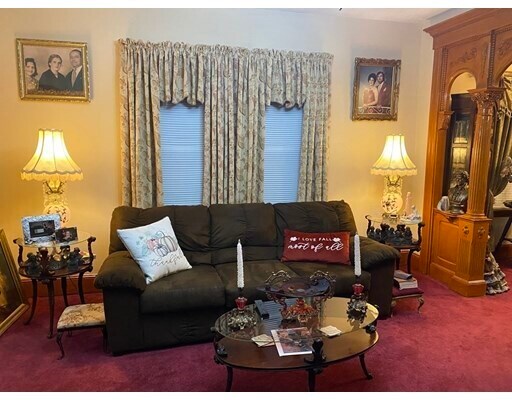 Foto del edificio - 2266 Acushnet Ave