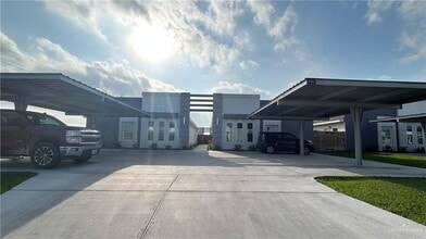 Building Photo - 9 S Dahlia St