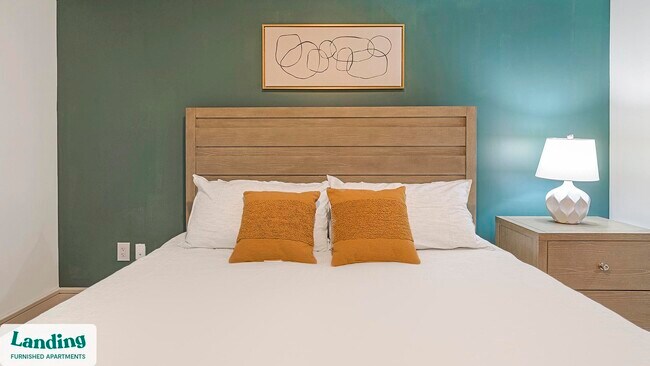 Building Photo - 777 Preston St