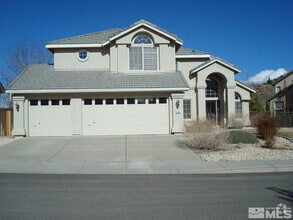 Building Photo - 7021 Heatherwood Dr