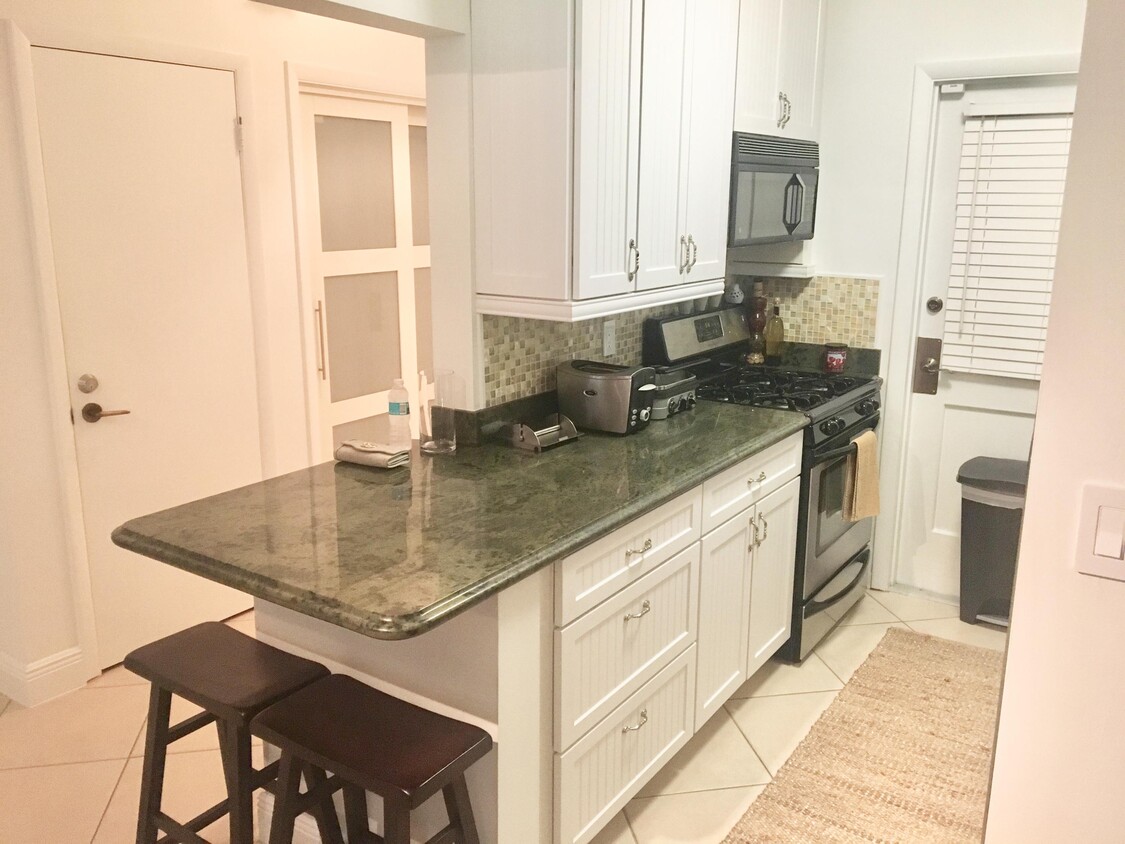 Foto principal - 200 E Royal Palm Rd