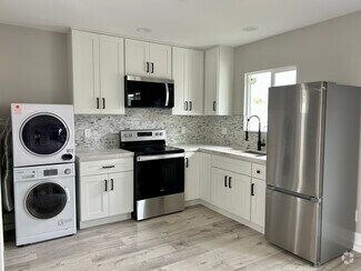 Building Photo - 5534 Santa Barbara Ave