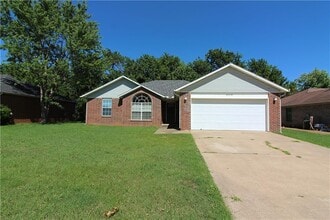 Building Photo - 2103 Bentonville