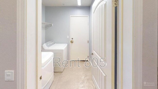 Building Photo - 605 Flathead River St