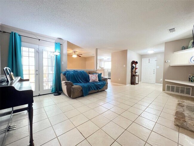 Foto del edificio - 9731 Anderson Village Dr