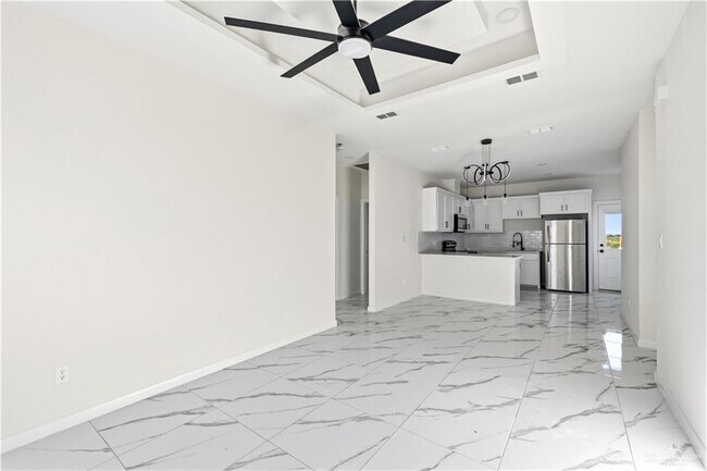 Building Photo - 23 N Abesam Ave