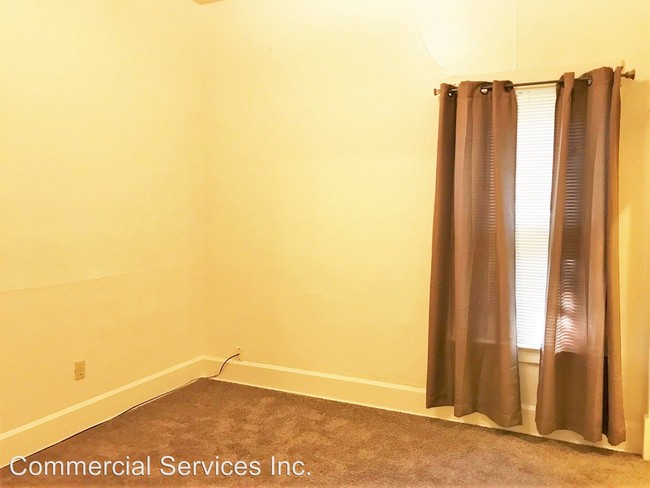 Building Photo - 2 br, 1 bath Apartment - 824 S David