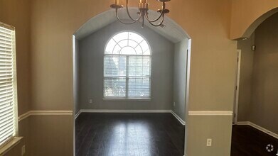 Building Photo - 2800 Carolina Ridge